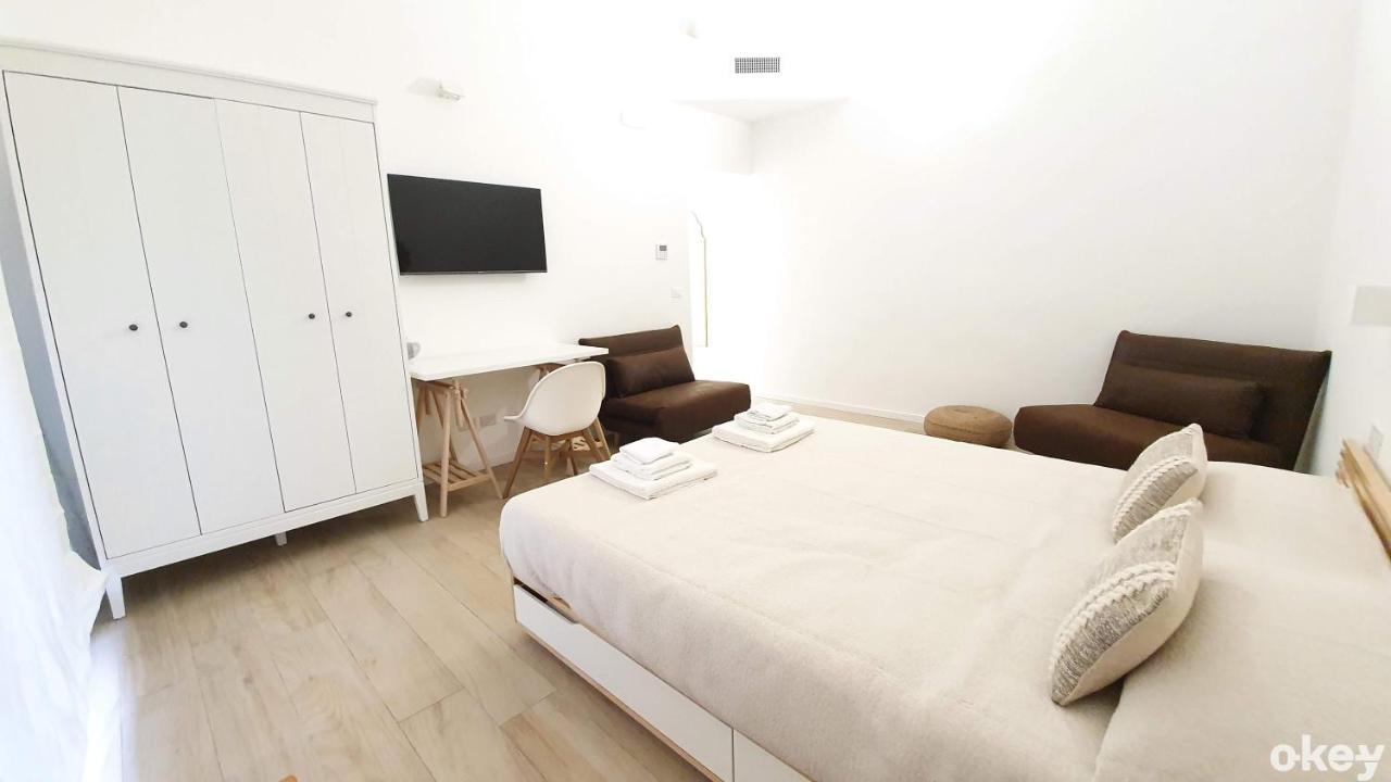 Dimora Beluga - Bari Centro Hotell Exteriör bild