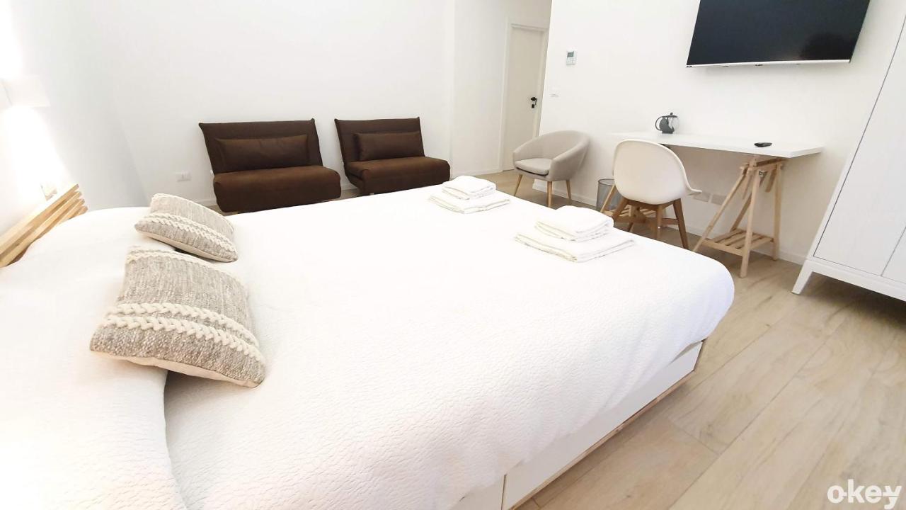 Dimora Beluga - Bari Centro Hotell Exteriör bild